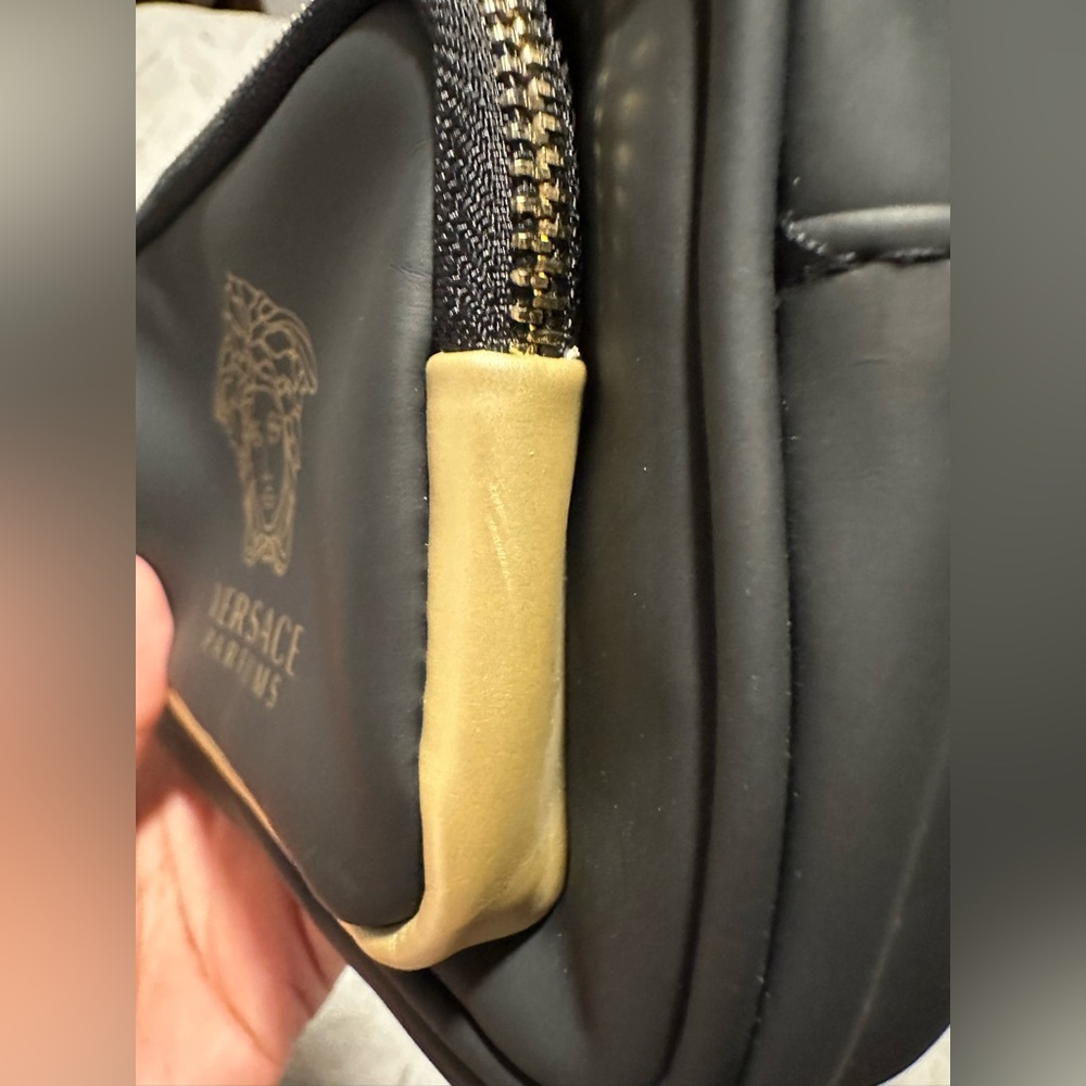 Versace Parfums Black and Gold Pouch Vanity Bag Gold Medusa Front Logo - Picture 13 of 16